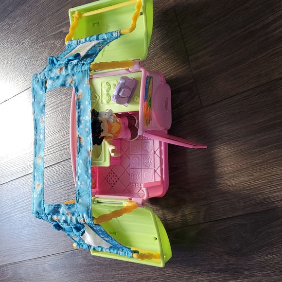 Little People Camping Adventure - Picture 7 of 14